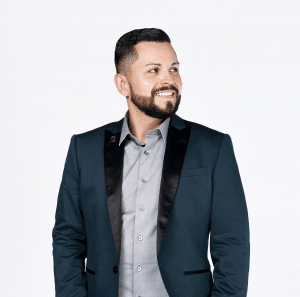 Geoffrey Gonzales Headshot 300x297 1