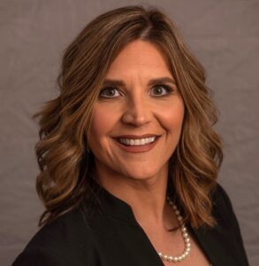 Stephanie Graves Headshot